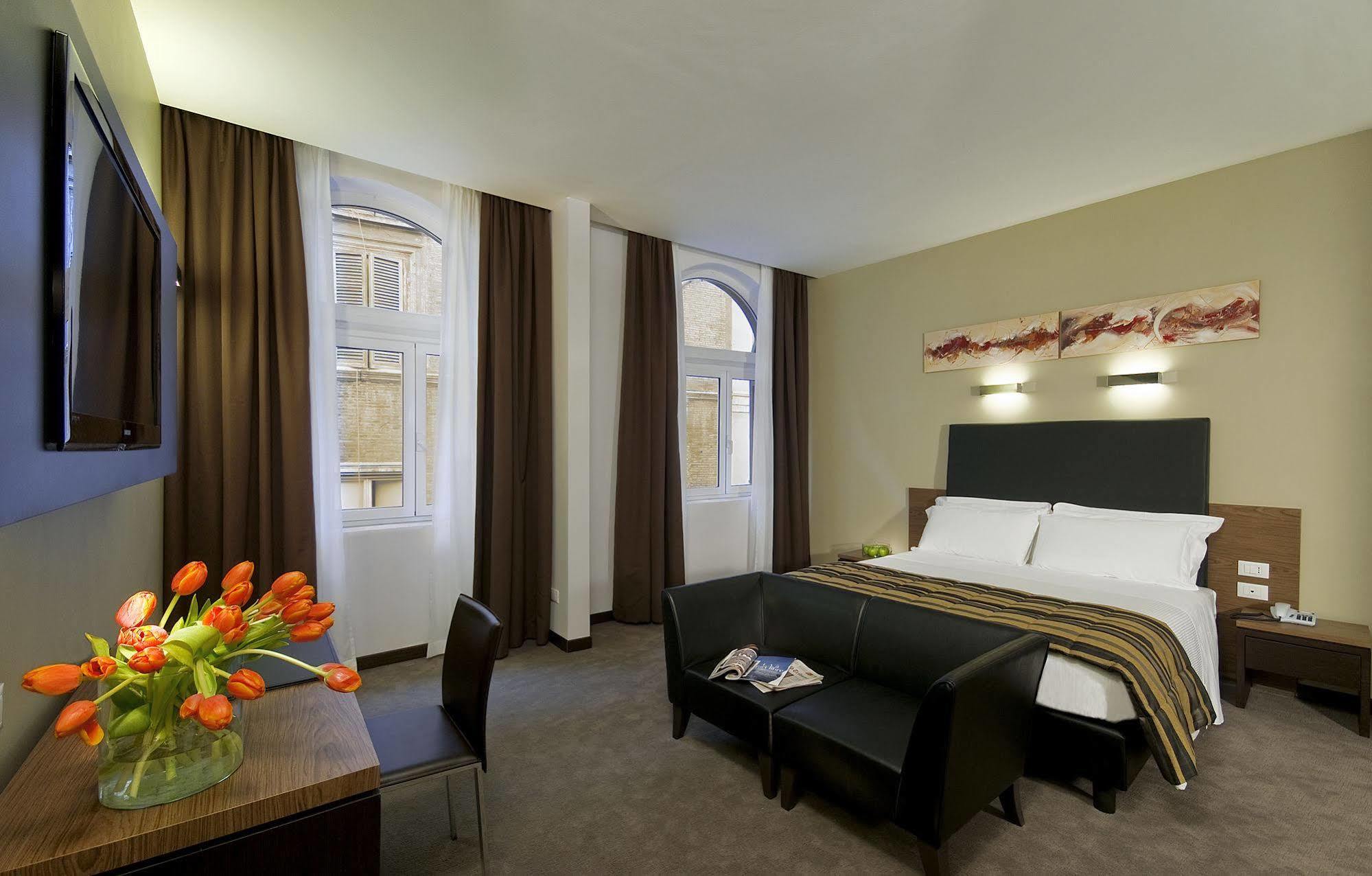 רומא Hotel Rinascimento - Gruppo Trevi Hotels חדר תמונה